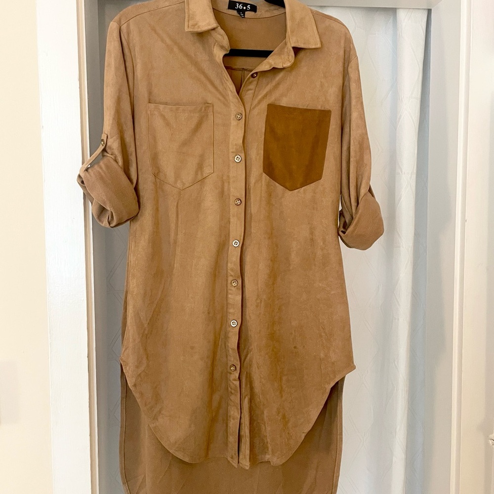 Boutique Camel Vegan Suede Contrast Pocket Button Down Duster Shirt